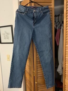 Gloria Vanderbilt Straight-Leg Denim Jeans in Medium Blue